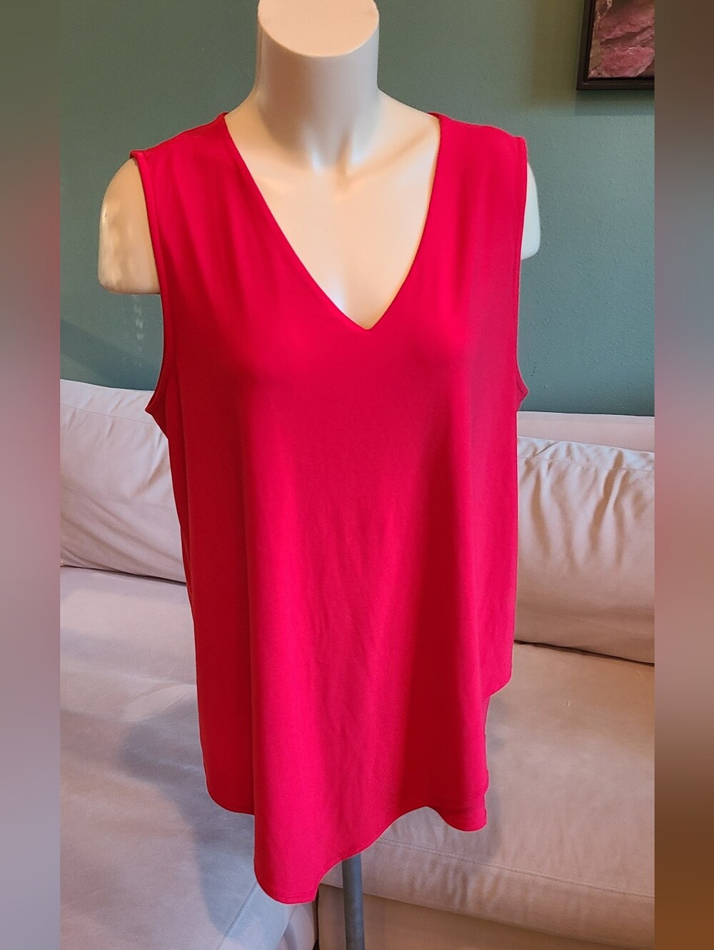Roz & Ali Sleeveless V-Neck Women's Top in Bright Red
